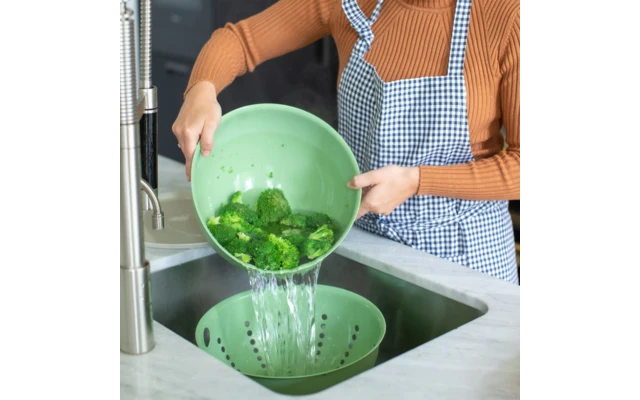 Koziol Seihe Palsby Drainer Desert Sand 4 Koziol Seihe Palsby Drainer Desert Sand - Image 4