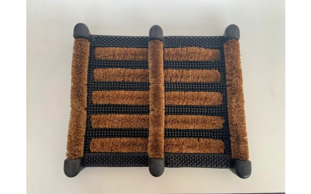 Berger Mini Shoe Scraper 35 X 30 X 5 Cm 1 Berger Mini Shoe Scraper 35 X 30 X 5 Cm